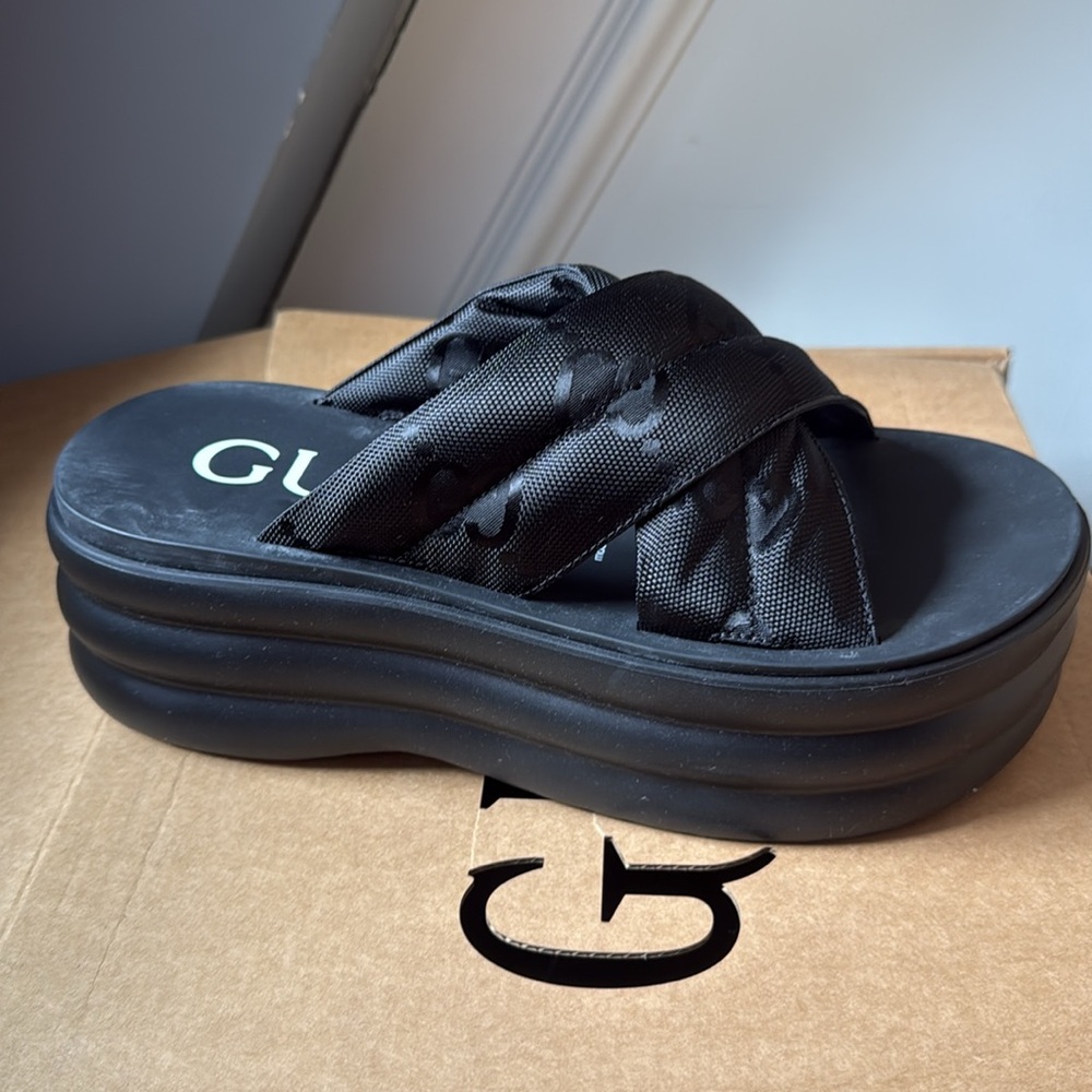 Gucci black platform 39